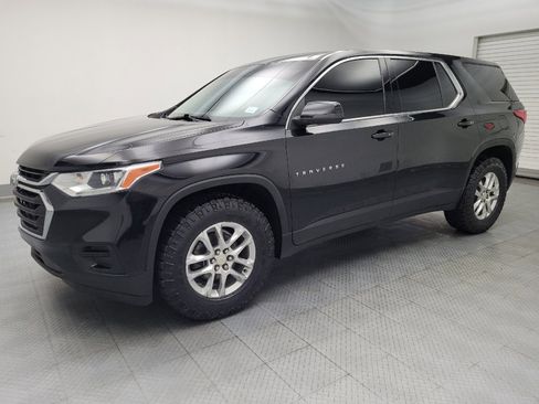 Used 2021 Chevrolet Traverse LS image 2