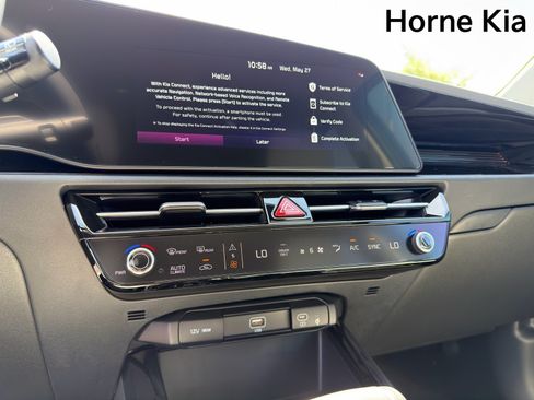 New 2026 Kia Niro EX FWD image 16