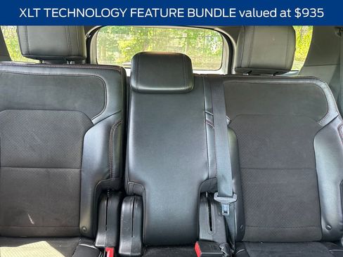 Used 2018 Ford Explorer XLT w/ Equipment Group 202A AWD/4WD image 7