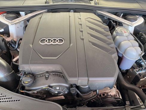 Used 2022 Audi A4 2.0T Premium Plus AWD/4WD image 32