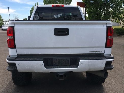 Used 2016 GMC Sierra 2500 Denali w/ Duramax Plus Package AWD/4WD image 5