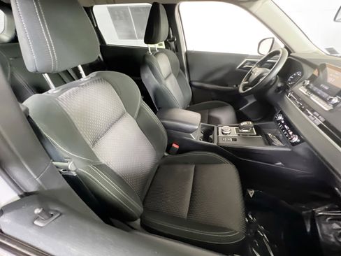 Used 2022 Mitsubishi Outlander ES image 25
