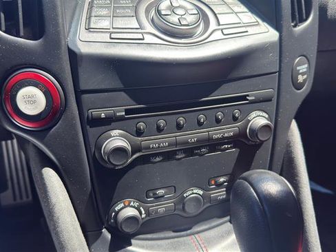 Used 2018 Nissan 370Z NISMO RWD image 22