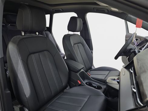 New 2026 Audi Q4 e-tron Premium Plus image 10