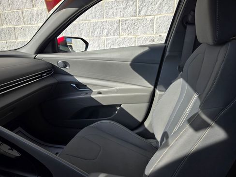 Used 2023 Hyundai Elantra SEL w/ Cargo Package FWD image 32