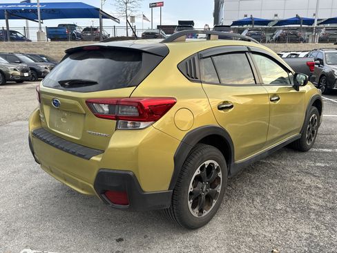 Used 2023 Subaru Crosstrek 2.0i image 3