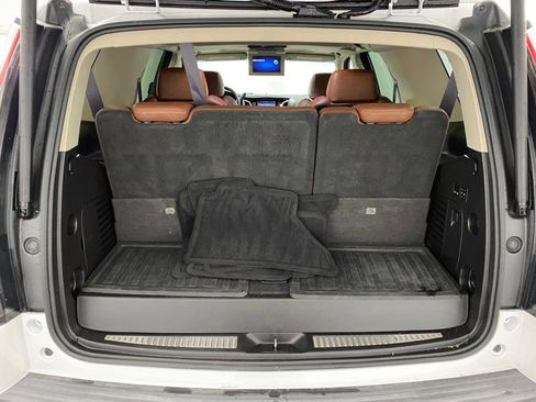 Used 2016 Cadillac Escalade Premium image 42