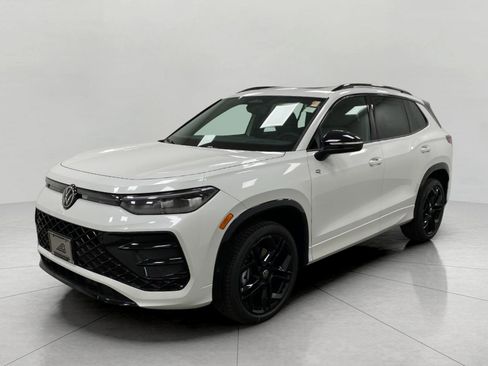 New 2026 Volkswagen Tiguan SE R-Line AWD/4WD image 9