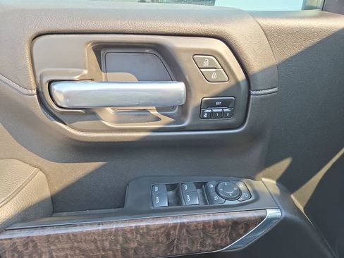 Used 2021 GMC Sierra 1500 Denali w/ Denali Ultimate Package AWD/4WD image 16