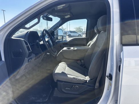 Used 2018 Ford F150 XLT w/ Equipment Group 302A Luxury AWD/4WD image 8
