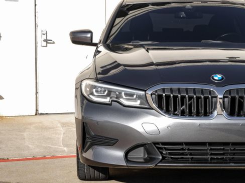 Used 2022 BMW 330i Sedan w/ Driving Assistance Package image 42