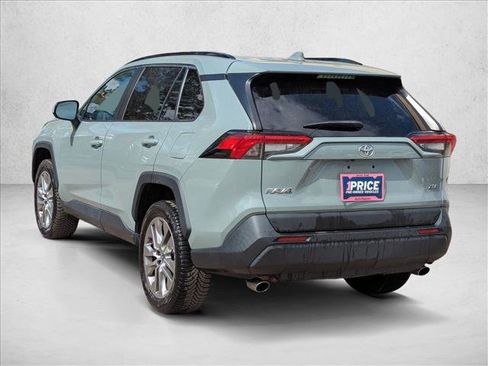 Used 2022 Toyota RAV4 XLE Premium FWD image 4