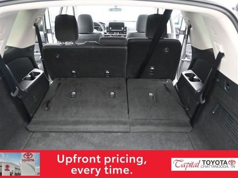 Used 2024 Nissan Pathfinder SV image 14