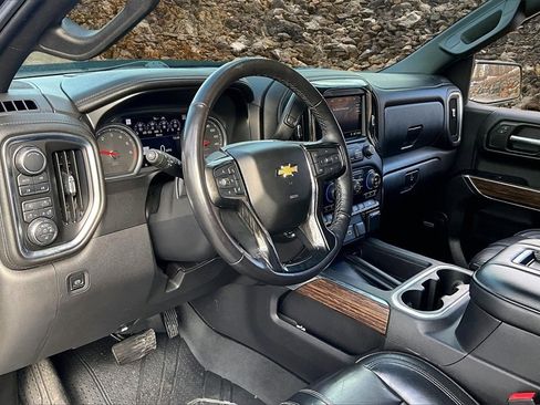 Used 2019 Chevrolet Silverado 1500 High Country image 12