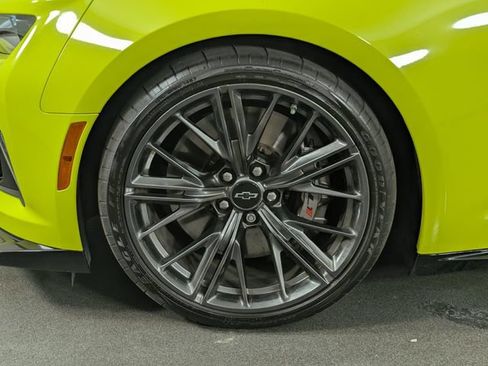Used 2020 Chevrolet Camaro ZL1 RWD image 17