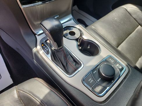 Used 2019 Jeep Grand Cherokee Trailhawk w/ Trailhawk Luxury Group image 39