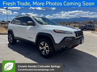 Used 2014 Jeep Cherokee Trailhawk w/ Leather Interior Group video 2