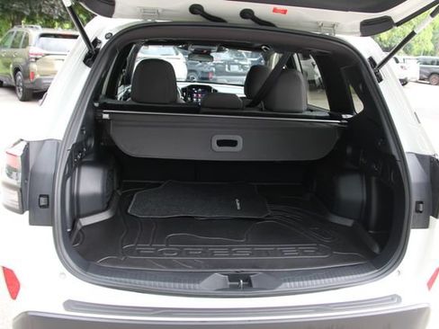 Certified 2025 Subaru Forester Premium AWD/4WD image 34