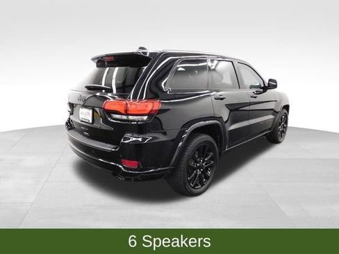 Used 2019 Jeep Grand Cherokee Altitude image 17