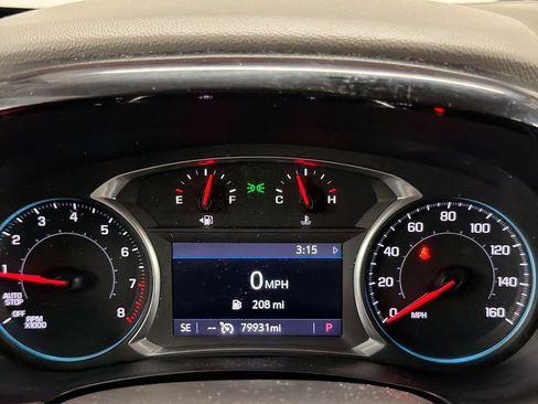 Used 2021 Chevrolet Traverse LT FWD image 12