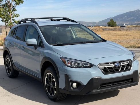 Used 2021 Subaru Crosstrek 2.0i Premium AWD/4WD image 3