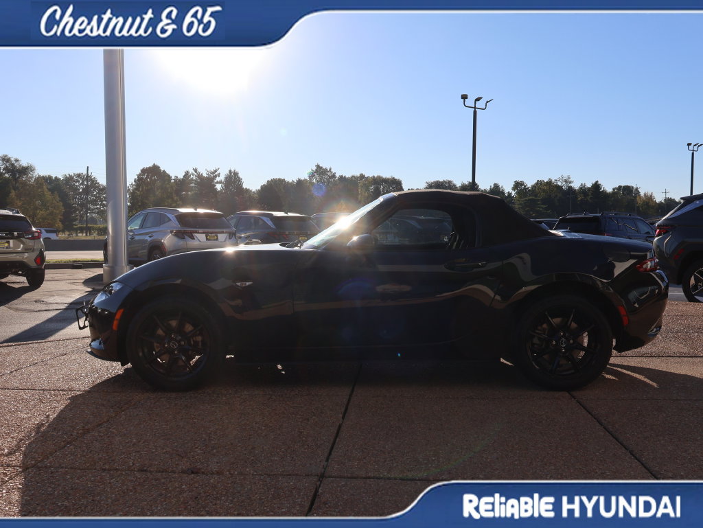 Used 2023 MAZDA MX-5 Miata Sport RWD image 3