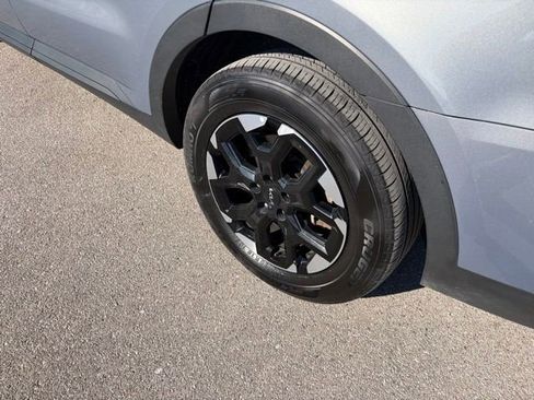 Used 2024 Kia Sorento S image 22