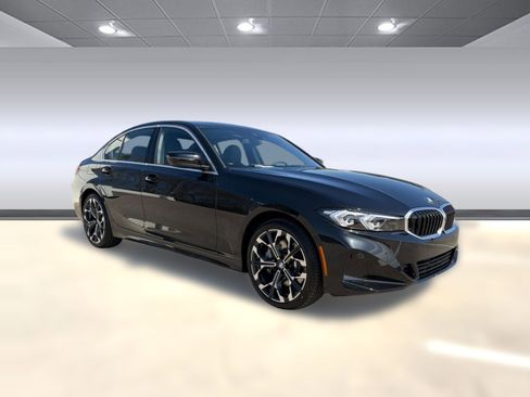 Used 2026 BMW 330i xDrive Sedan w/ Premium Package AWD/4WD image 6
