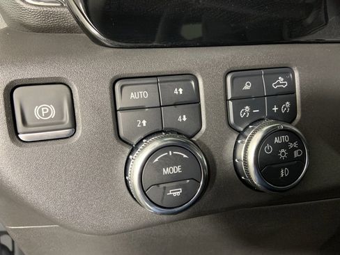 Used 2025 GMC Sierra 1500 SLT w/ SLT Premium Plus Package image 10