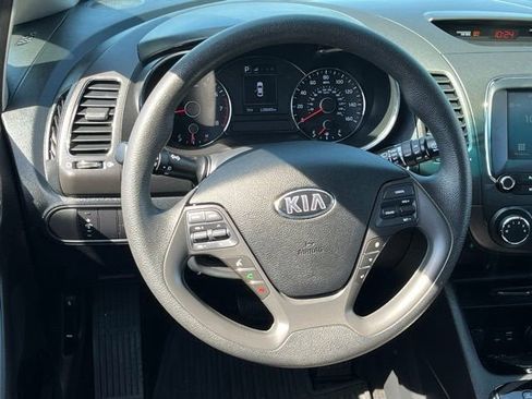 Used 2017 Kia Forte LX w/ LX Popular Plus Package FWD image 18