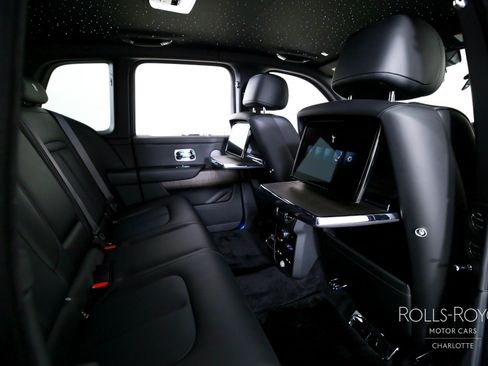 Used 2026 Rolls-Royce Cullinan AWD/4WD image 31