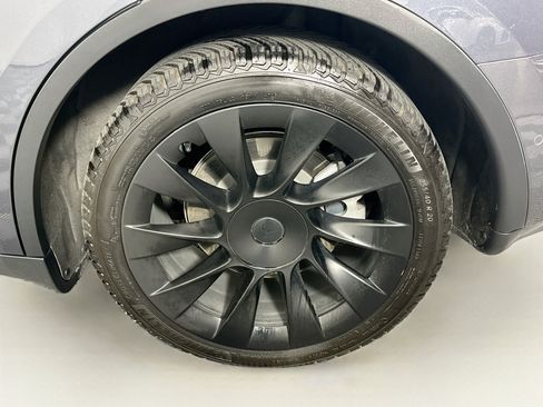 Used 2021 Tesla Model Y Long Range AWD/4WD image 11