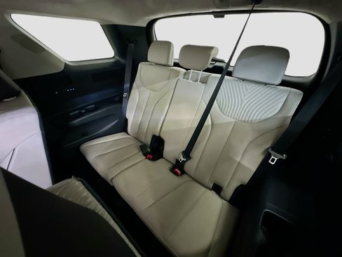 Used 2024 Hyundai Palisade Calligraphy image 31
