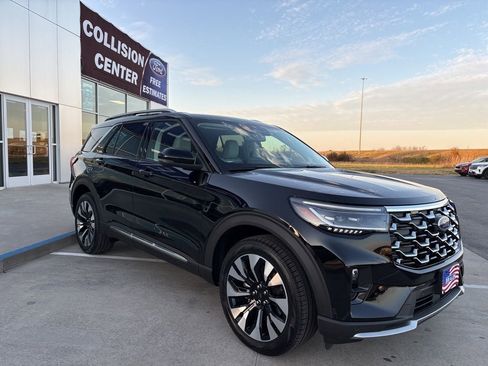 New 2026 Ford Explorer Platinum w/ LUX Leather Package image 8