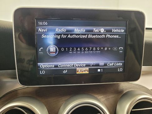 Used 2019 Mercedes-Benz GLC 300 w/ Premium Package image 25