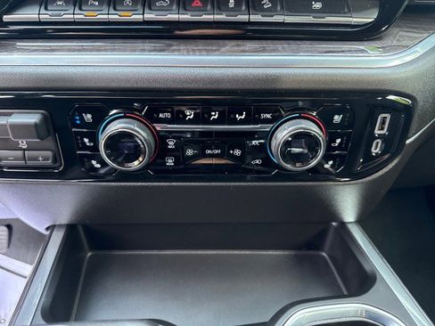 Used 2022 Chevrolet Silverado 1500 LTZ w/ LTZ Premium Package image 31