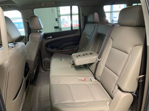 Used 2020 Chevrolet Suburban Premier w/ Max Trailering Package AWD/4WD image 23
