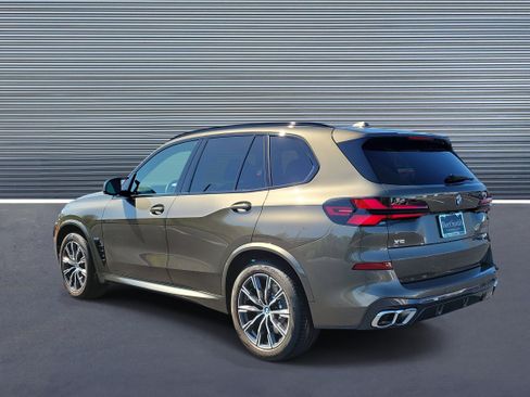 Used 2026 BMW X5 M60i AWD/4WD image 4