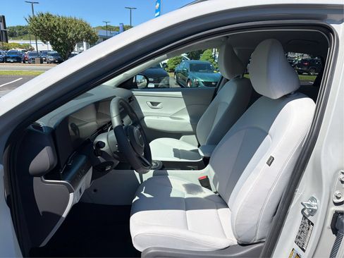 Used 2025 Hyundai Kona SEL AWD/4WD image 9