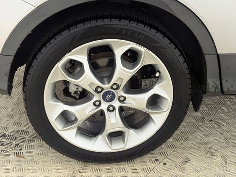 Used 2015 Ford Escape SE w/ SE Chrome Package image 12