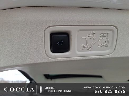 Certified 2021 Lincoln Navigator Black Label w/ Cargo Convenience Package image 31