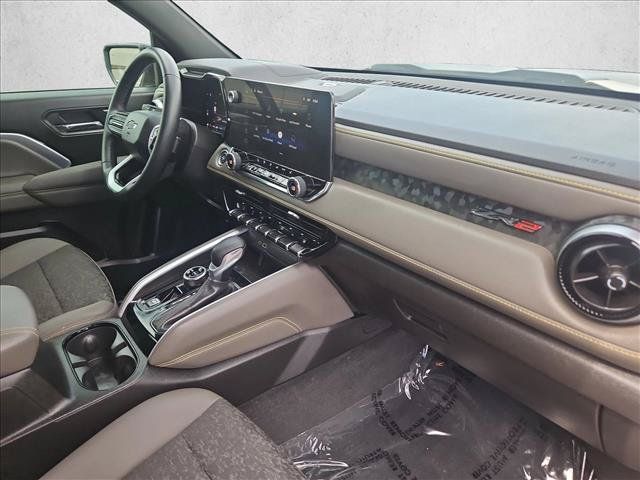 Used 2024 Chevrolet Colorado ZR2 w/ Technology Package AWD/4WD image 21