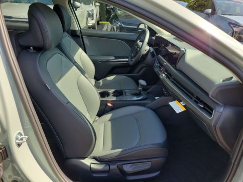 New 2026 Kia K4 EX FWD image 7