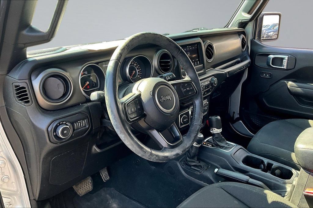 Used 2022 Jeep Wrangler Sport AWD/4WD image 14