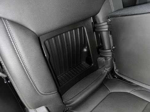 Used 2019 GMC Sierra 1500 SLT w/ SLT Premium Plus Package image 35