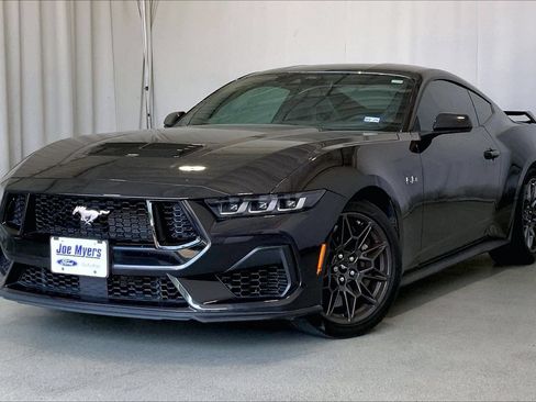 Used 2024 Ford Mustang GT Premium w/ GT Performance Package RWD image 2