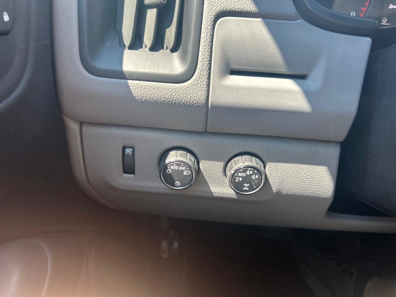 Used 2016 GMC Canyon 4x4 Extended Cab w/ Convenience Package image 16
