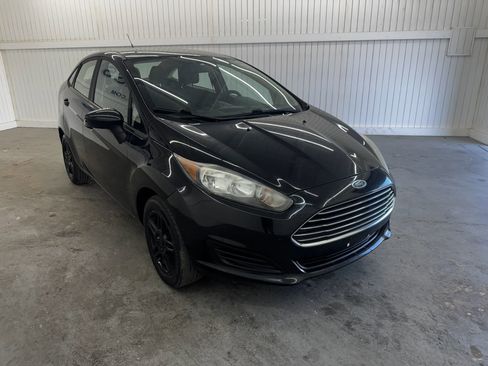 Used 2019 Ford Fiesta SE image 3