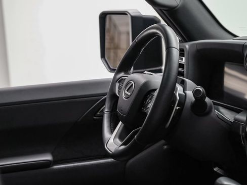 Used 2024 Lexus GX 550 w/ Accessory Package (Z1) AWD/4WD image 21