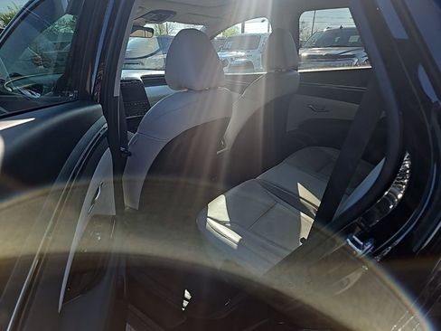 Used 2024 Hyundai Tucson Limited image 9